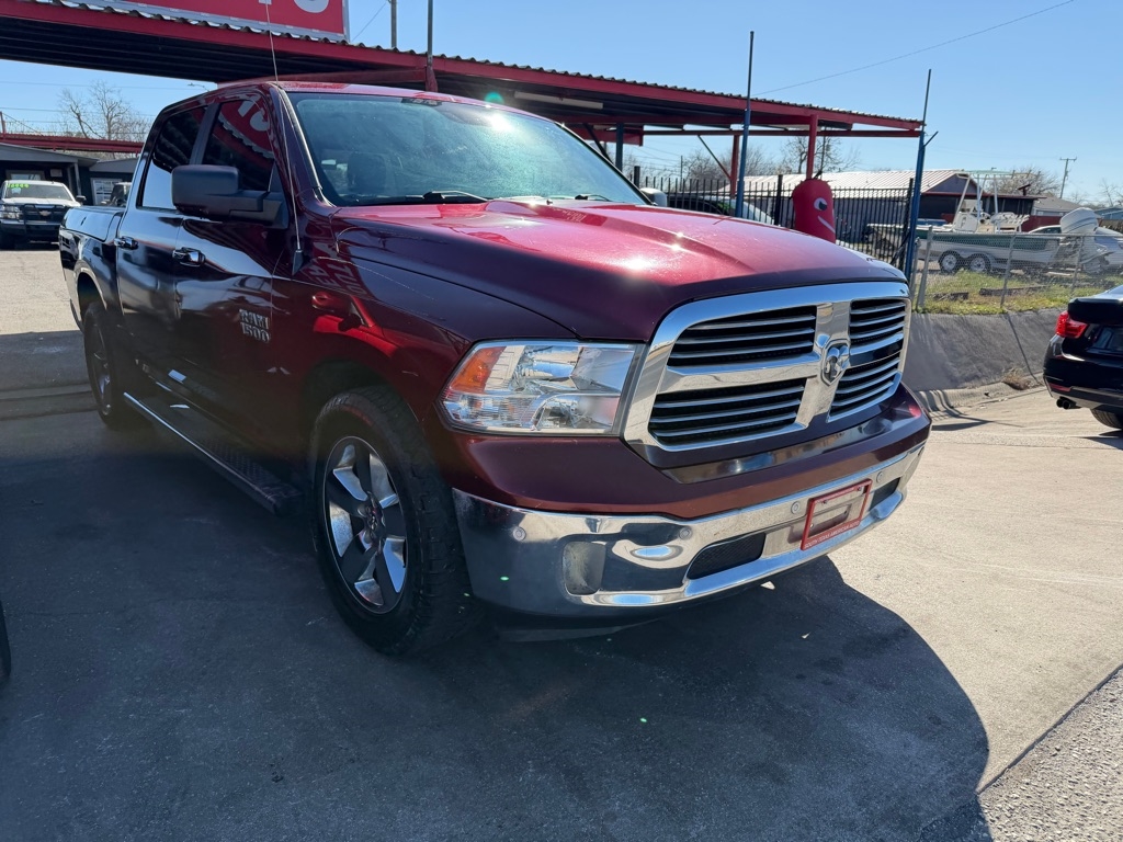 RAM 1500 SLT Crew Cab SWB 2WD 2017