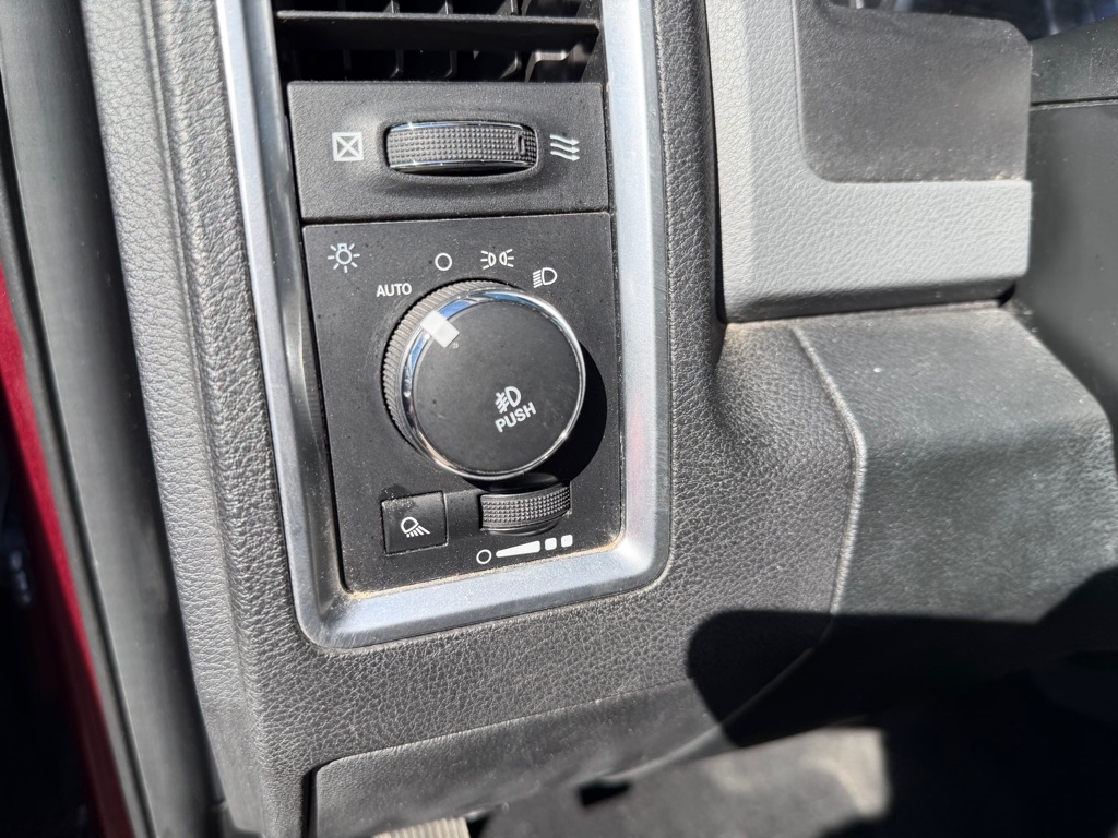 RAM 1500 SLT Crew Cab SWB 2WD 2017