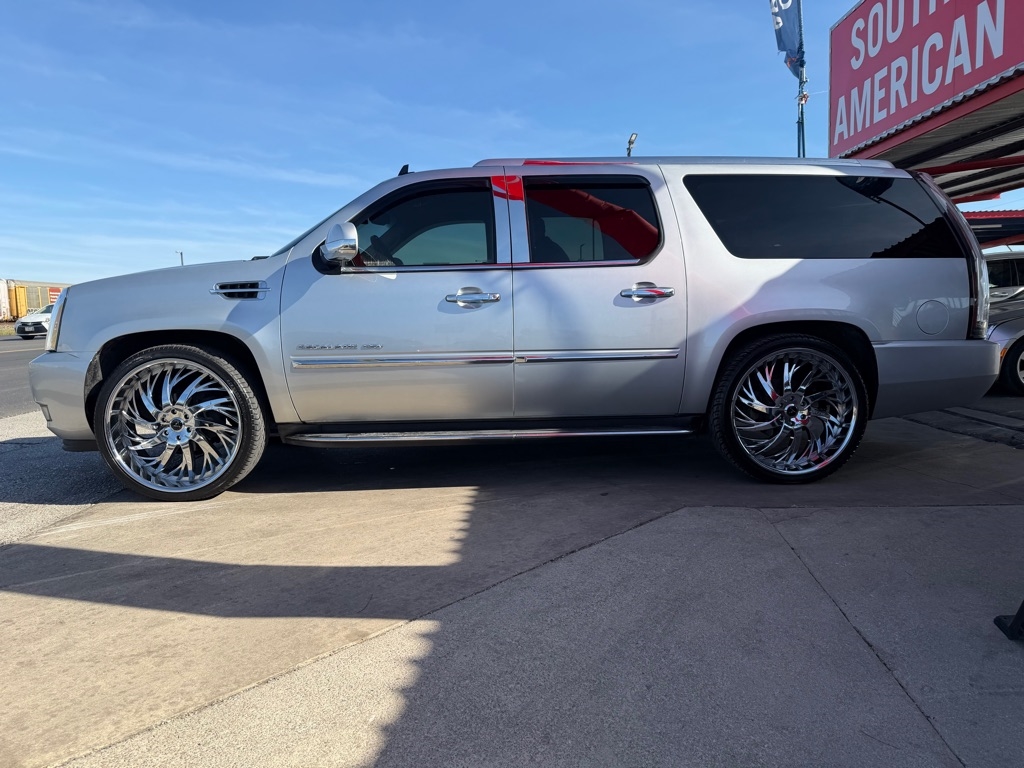 Cadillac Escalade ESV 2WD Luxury 2012