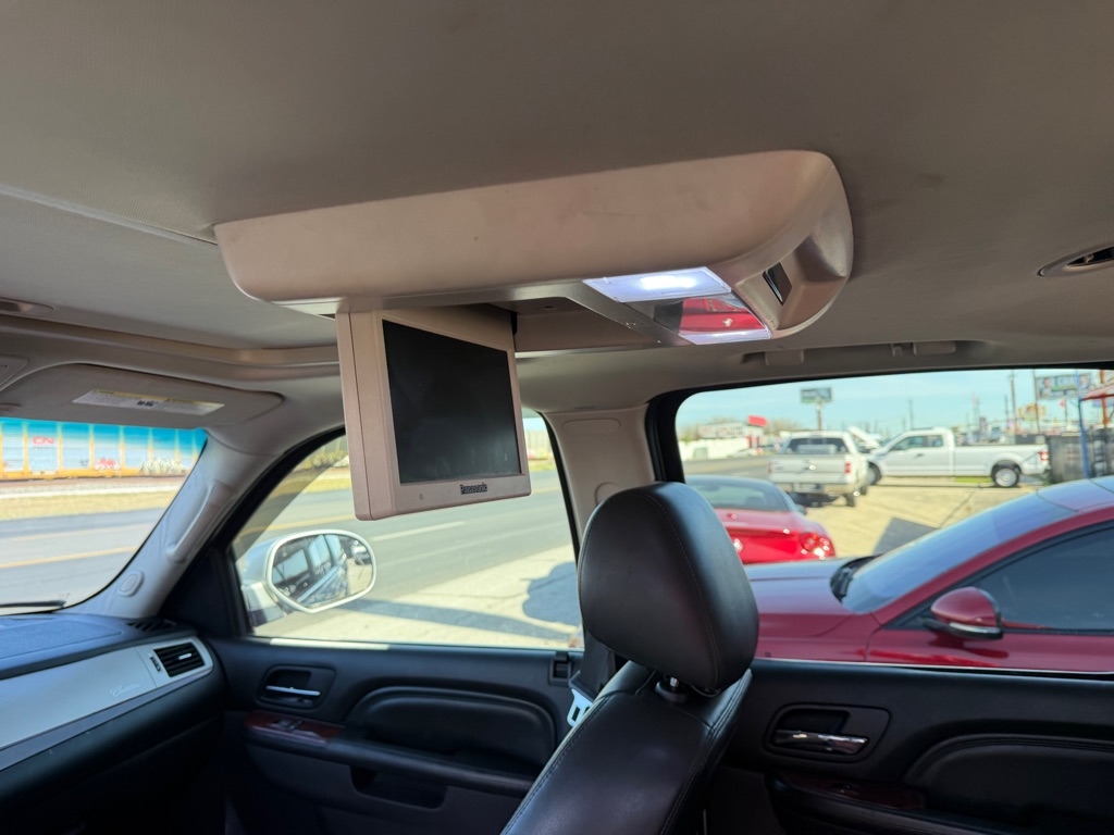 Cadillac Escalade ESV 2WD Luxury 2012