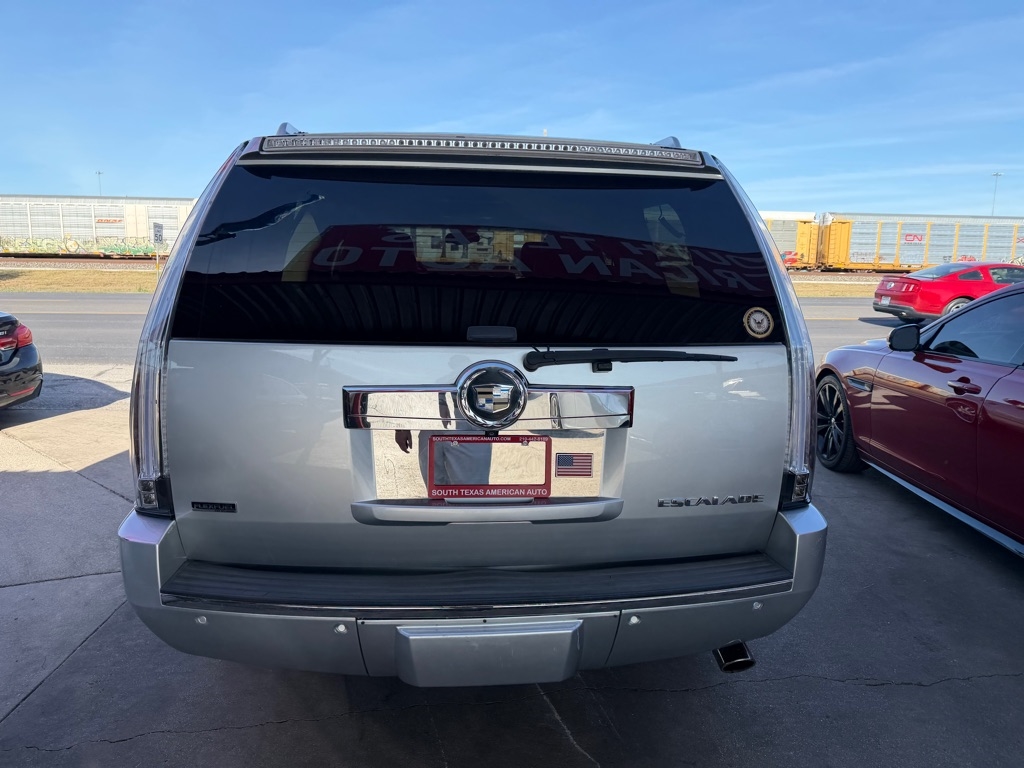 Cadillac Escalade ESV 2WD Luxury 2012