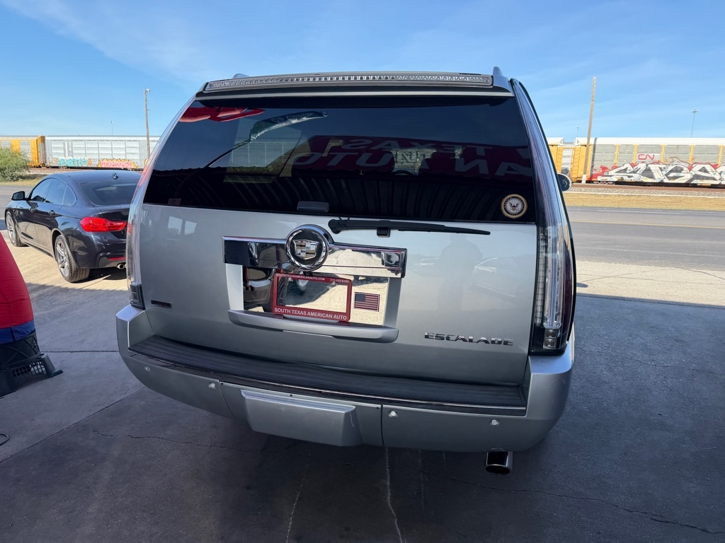 Cadillac Escalade ESV 2WD Luxury 2012