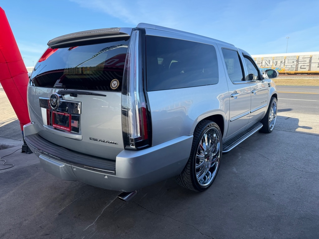 Cadillac Escalade ESV 2WD Luxury 2012