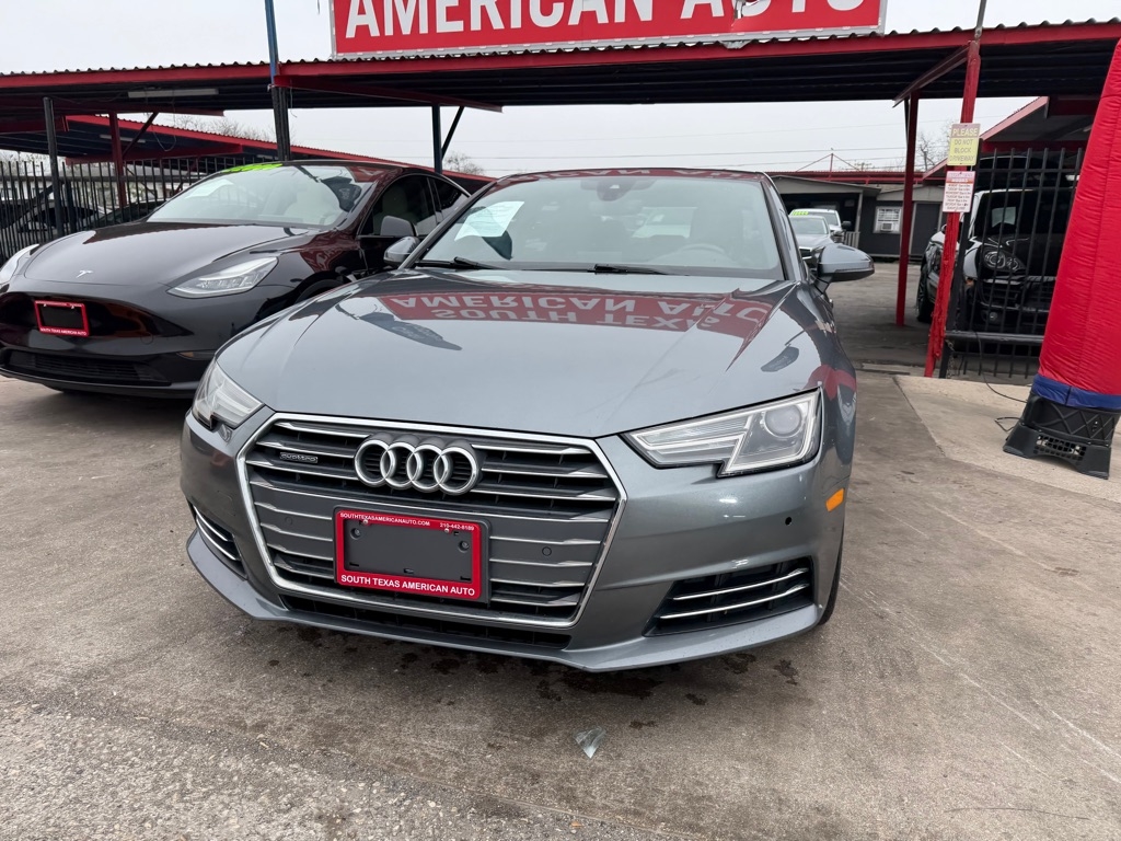 Audi A4 2.0T Premium quattro Sedan 2017