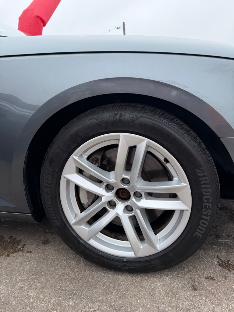 Audi A4 2.0T Premium quattro Sedan 2017