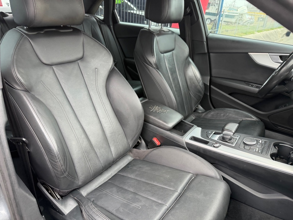 Audi A4 2.0T Premium quattro Sedan 2017