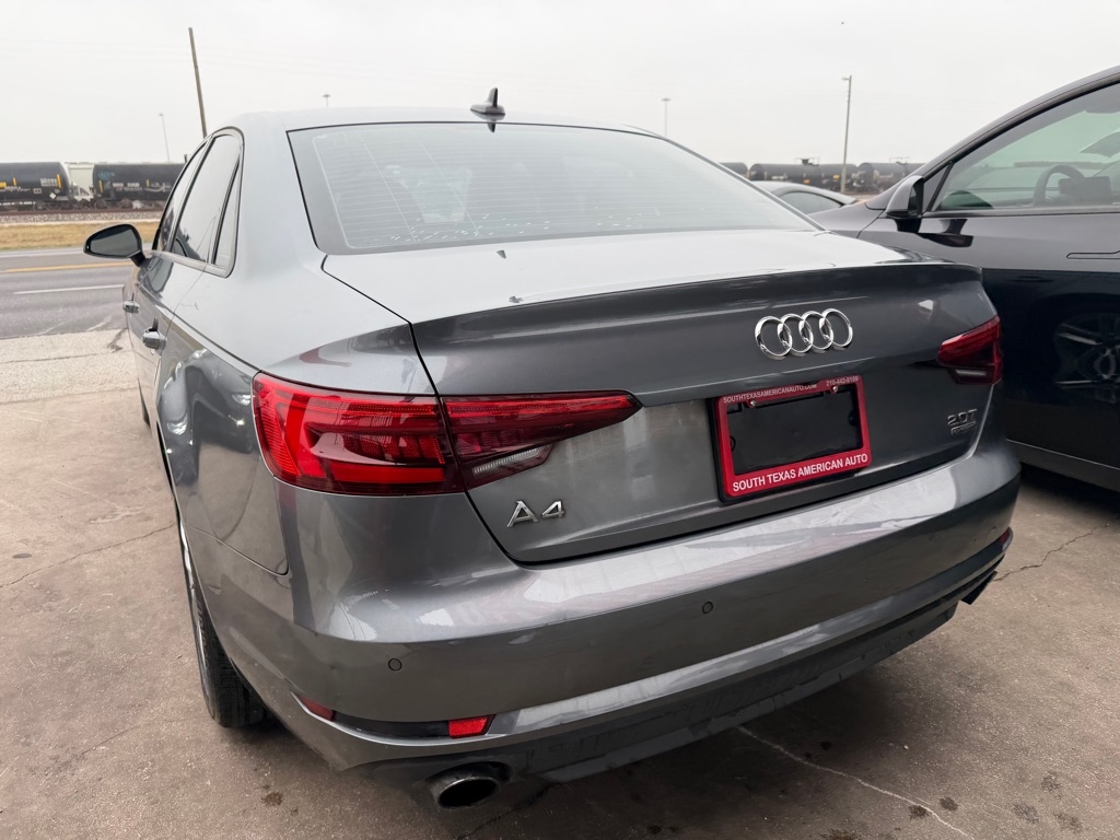 Audi A4 2.0T Premium quattro Sedan 2017