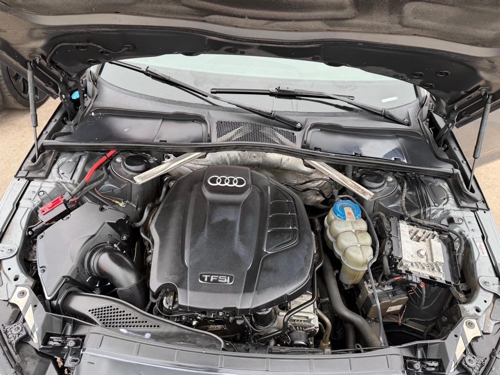 Audi A4 2.0T Premium quattro Sedan 2017