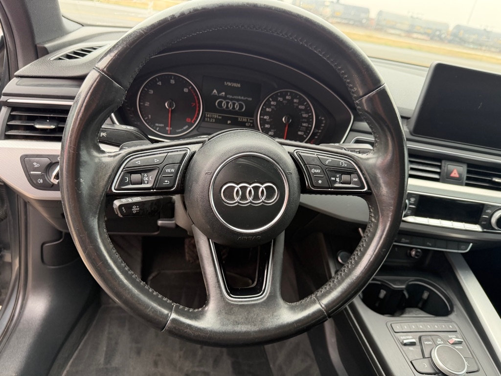 Audi A4 2.0T Premium quattro Sedan 2017