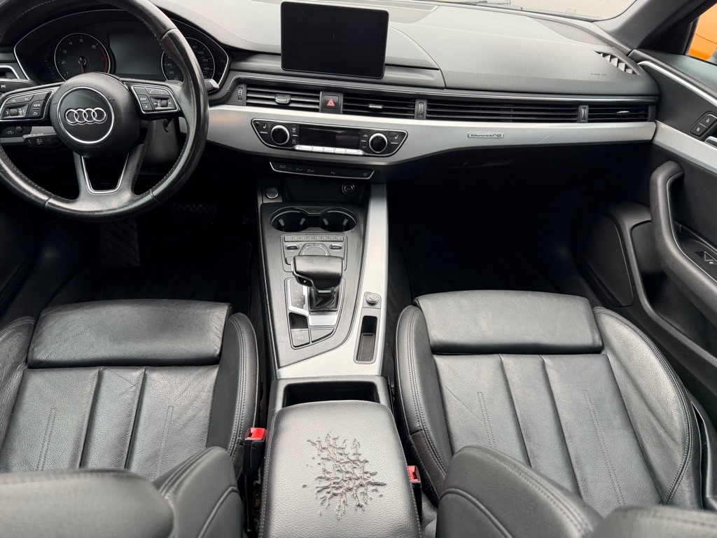 Audi A4 2.0T Premium quattro Sedan 2017