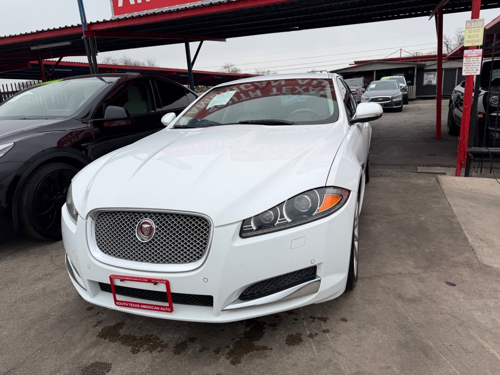 Jaguar XF-Series XF 2.0L I4T Premium 2015