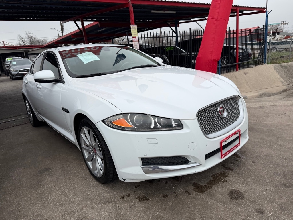 Jaguar XF-Series XF 2.0L I4T Premium 2015