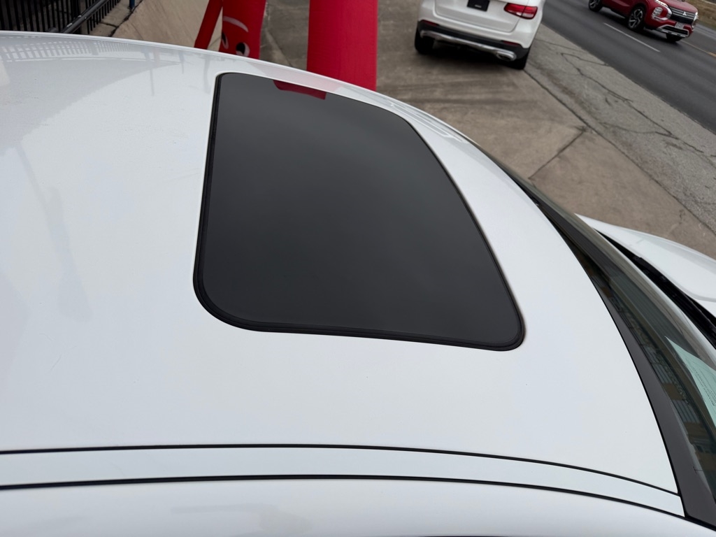 Jaguar XF-Series XF 2.0L I4T Premium 2015