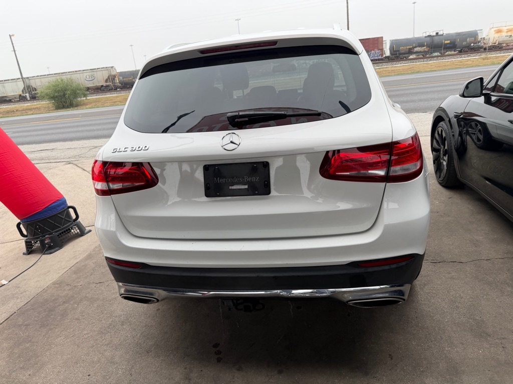 Mercedes-Benz GLC-Class GLC300 2017