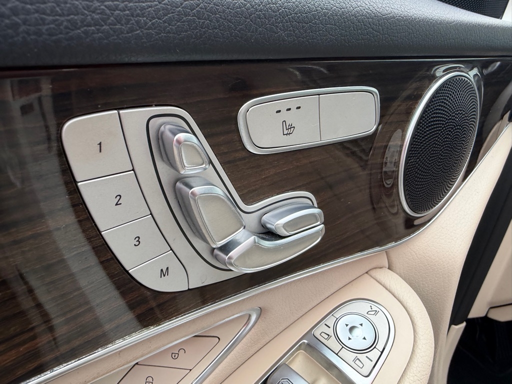 Mercedes-Benz GLC-Class GLC300 2017