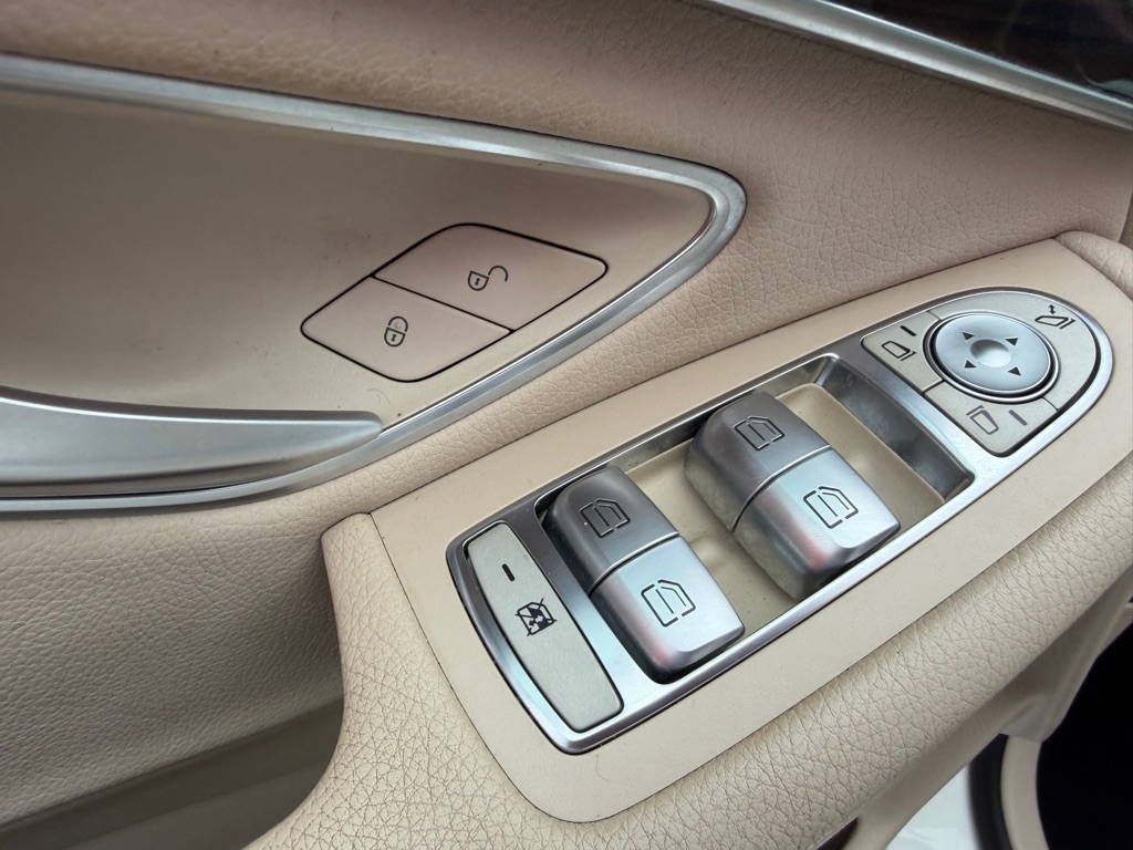 Mercedes-Benz GLC-Class GLC300 2017