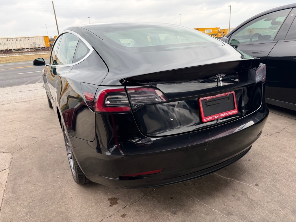 Tesla Model 3 Base 2018