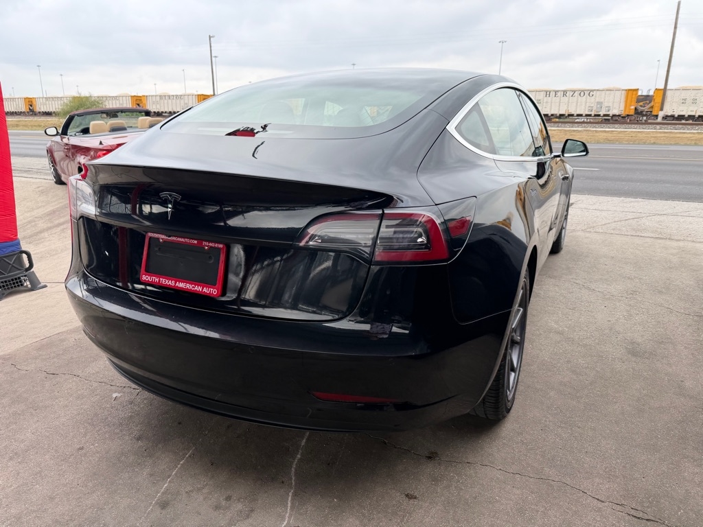Tesla Model 3 Base 2018