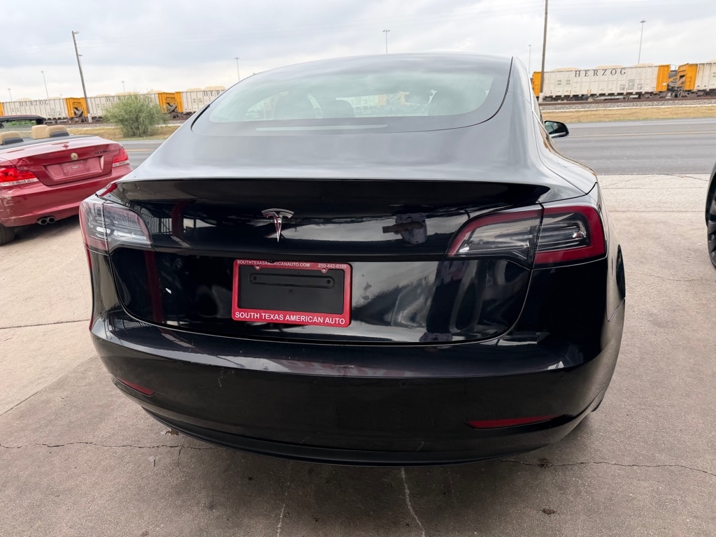 Tesla Model 3 Base 2018