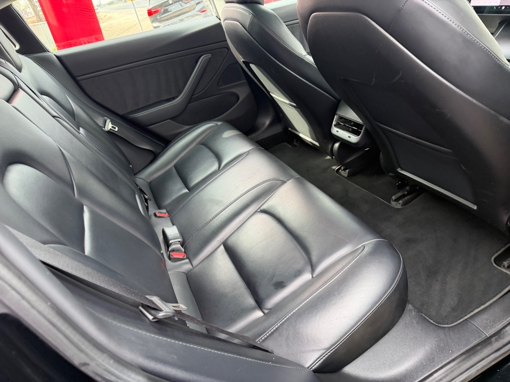 Tesla Model 3 Base 2018