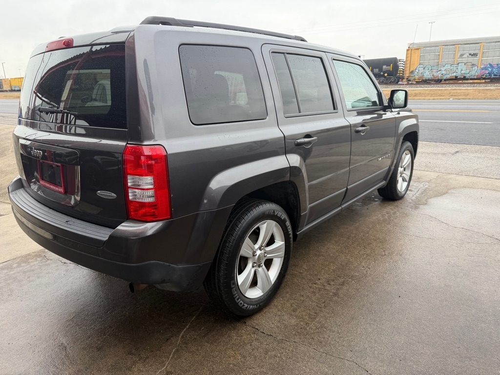 Jeep Patriot Latitude 2WD 2015