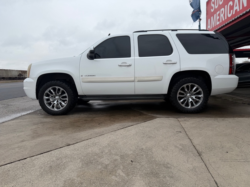 GMC Yukon SLE-1 2WD 2009