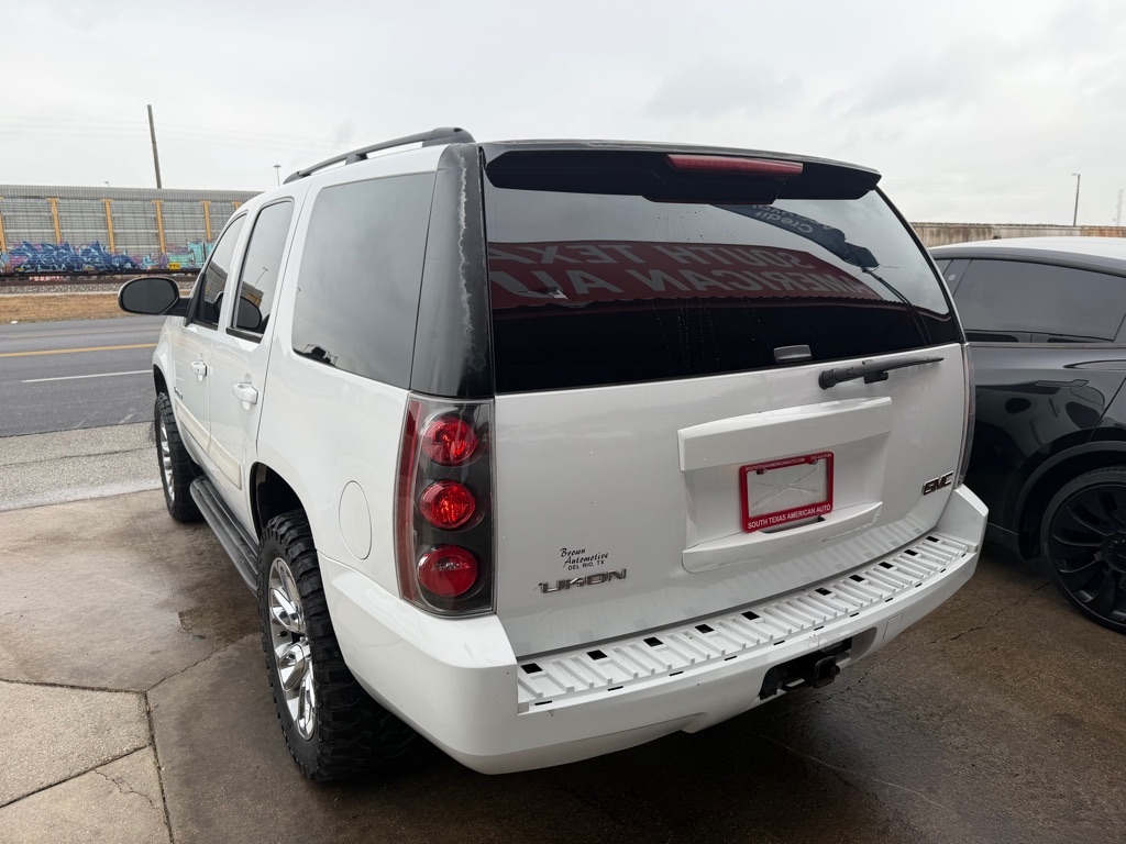GMC Yukon SLE-1 2WD 2009