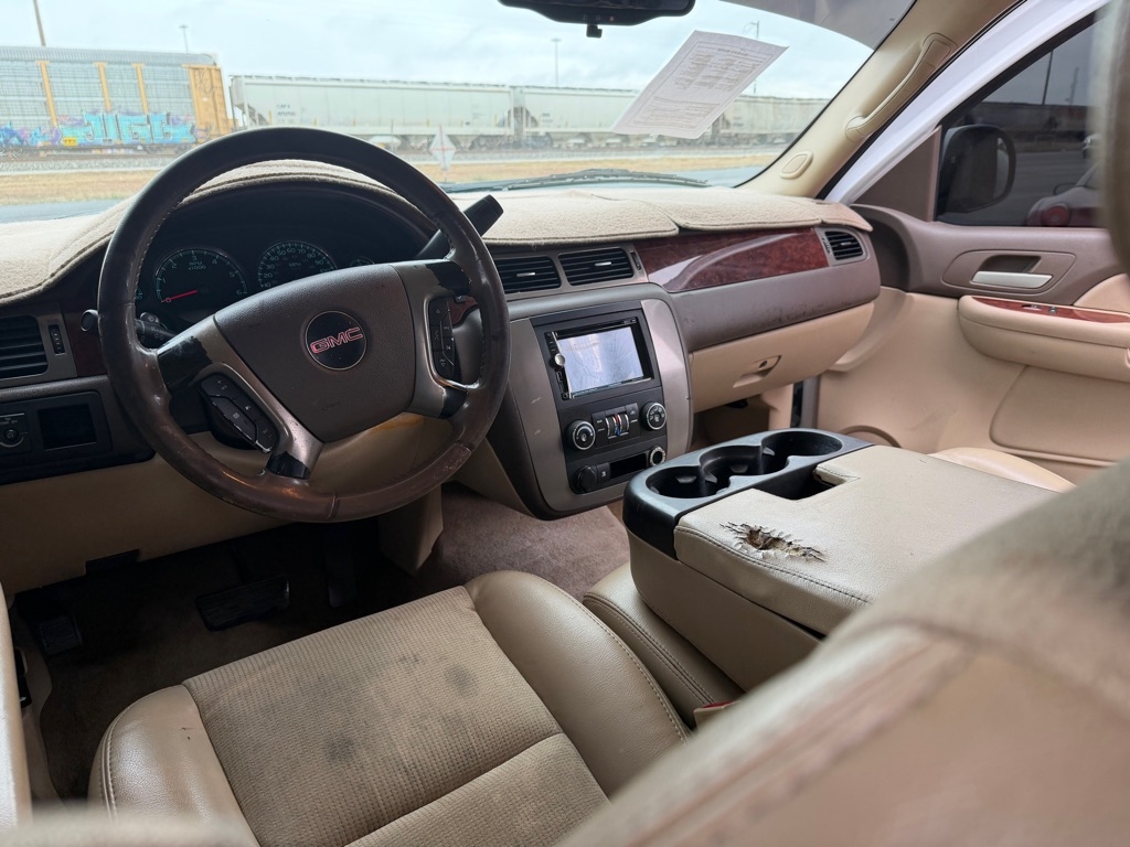 GMC Yukon SLE-1 2WD 2009