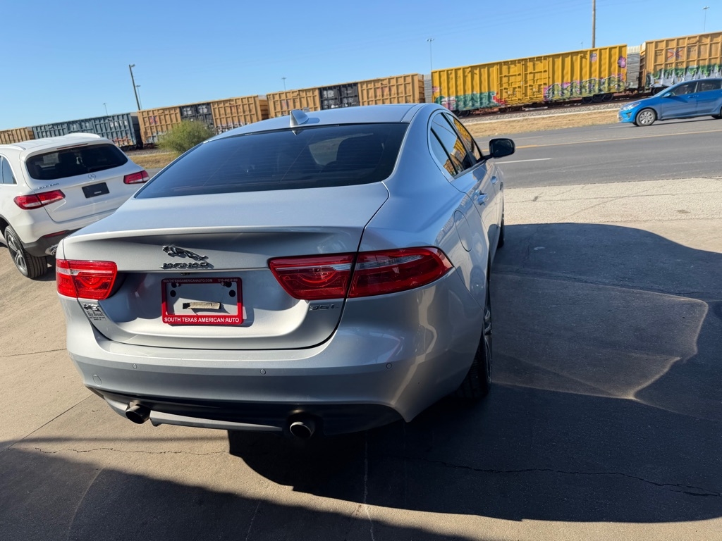Jaguar XE 35t Premium 2017
