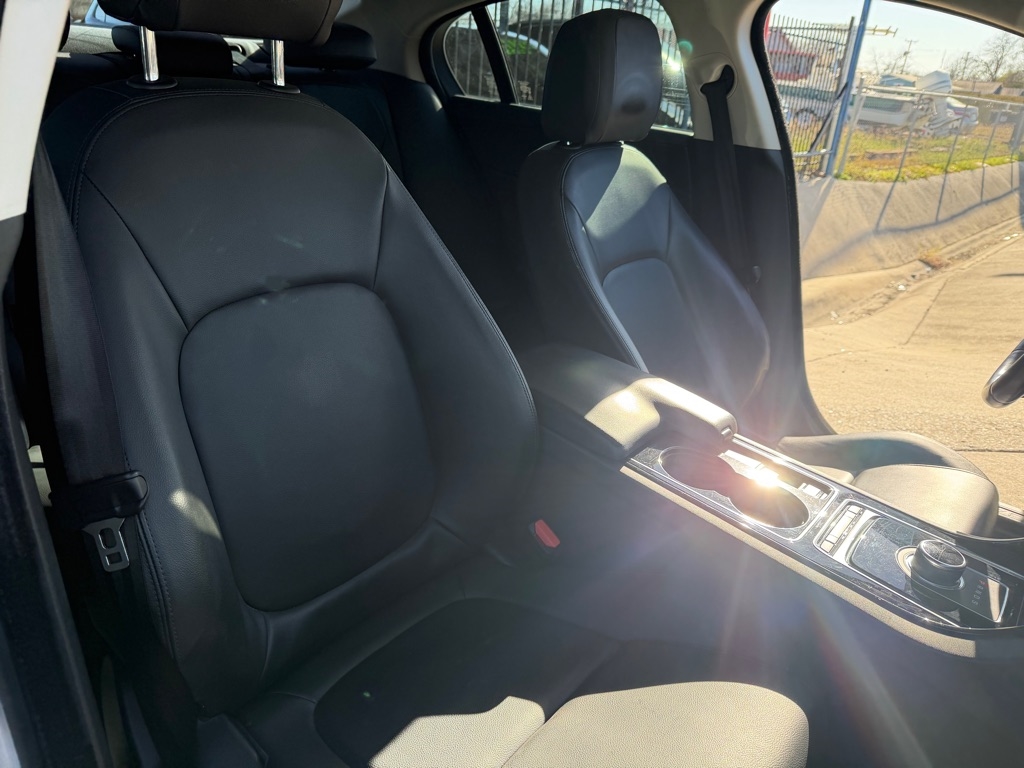 Jaguar XE 35t Premium 2017