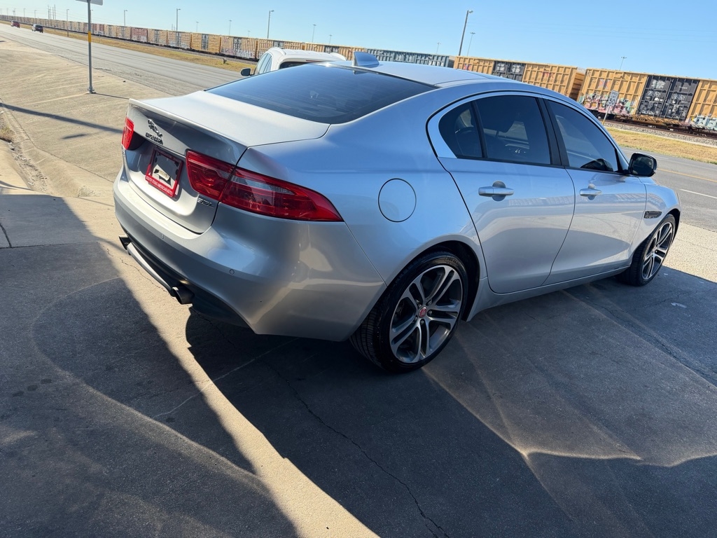 Jaguar XE 35t Premium 2017