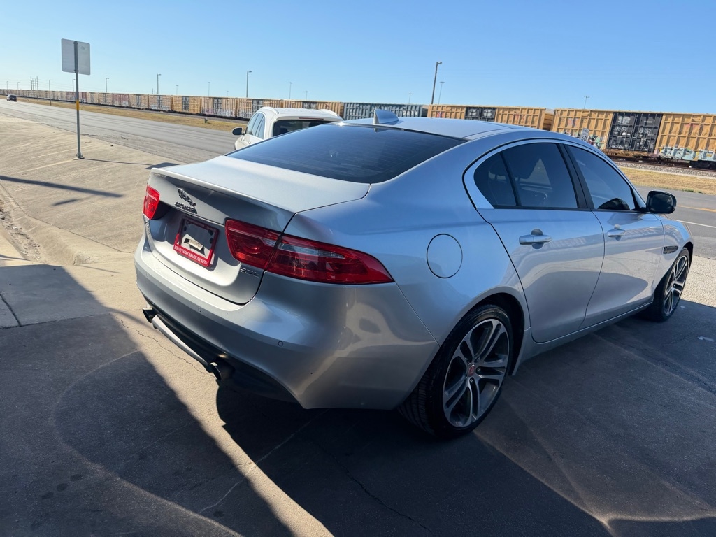 Jaguar XE 35t Premium 2017