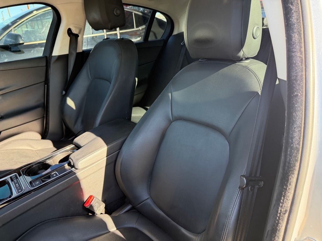 Jaguar XE 35t Premium 2017