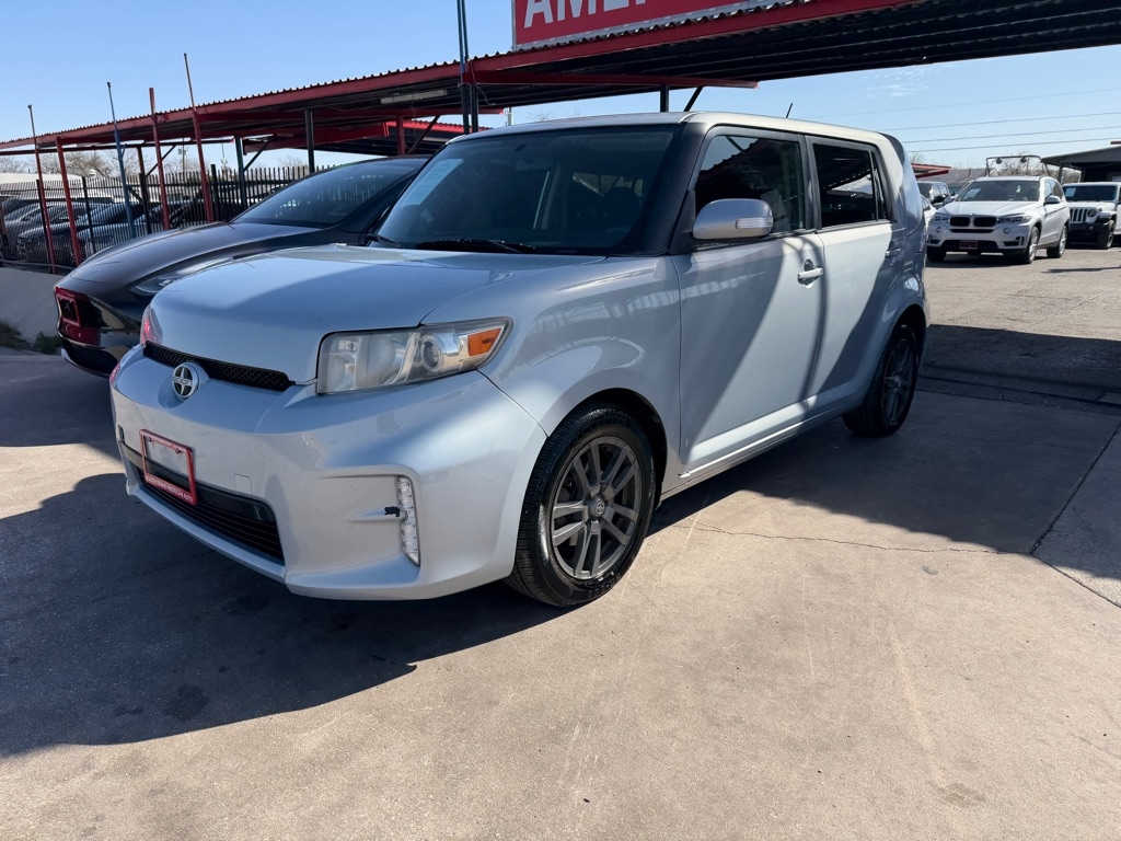 2013 Scion xB 5-Door Wagon 5-Spd MT