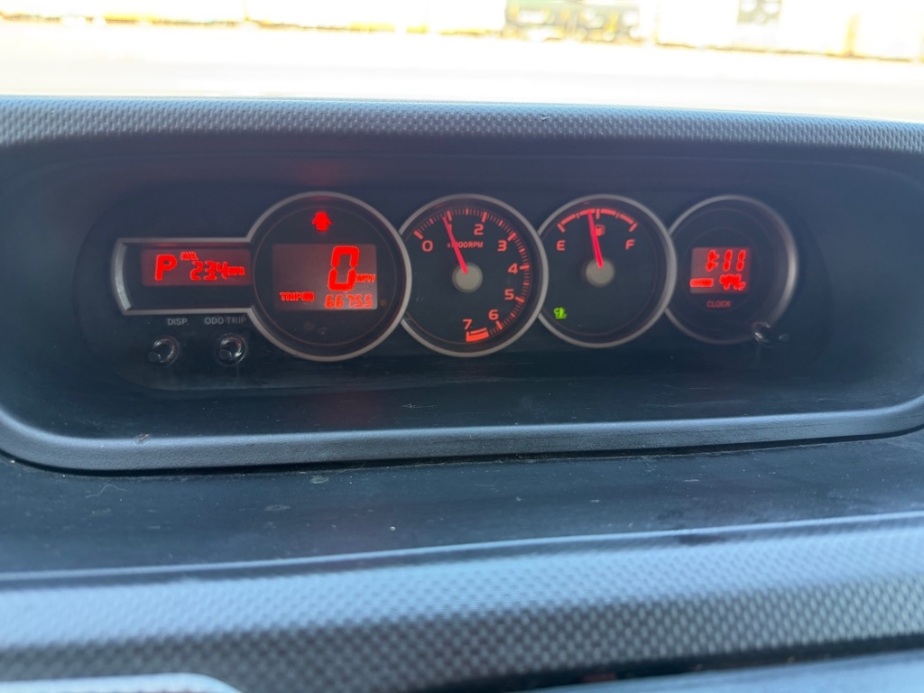 Scion xB 5-Door Wagon 5-Spd MT 2013