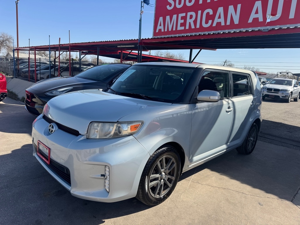 Scion xB 5-Door Wagon 5-Spd MT 2013