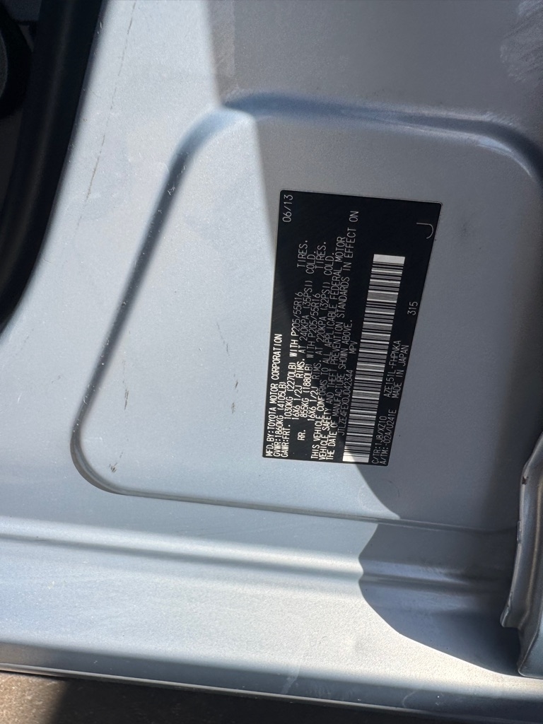 Scion xB 5-Door Wagon 5-Spd MT 2013