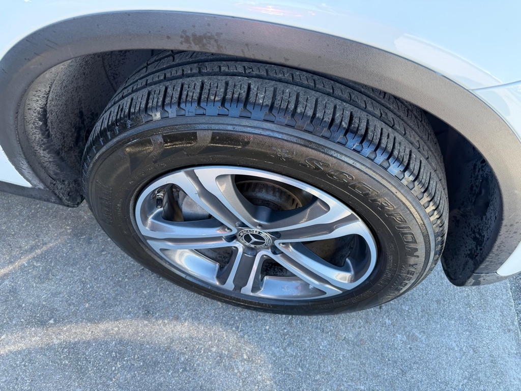 Mercedes-Benz GLC-Class GLC300 2020