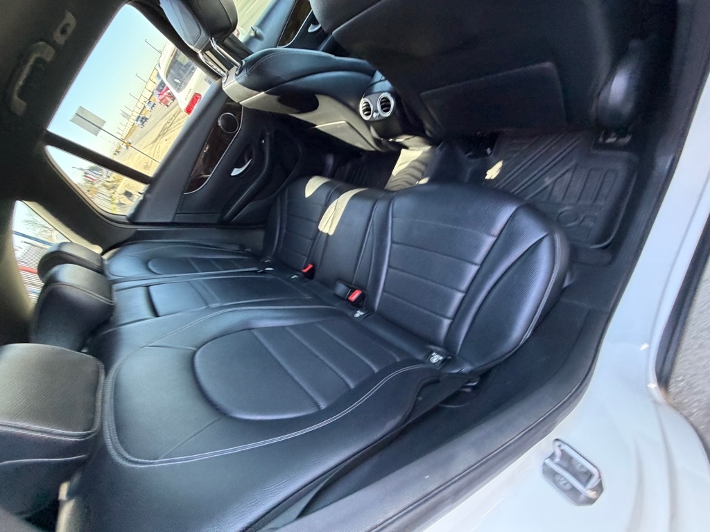 Mercedes-Benz GLC-Class GLC300 2020