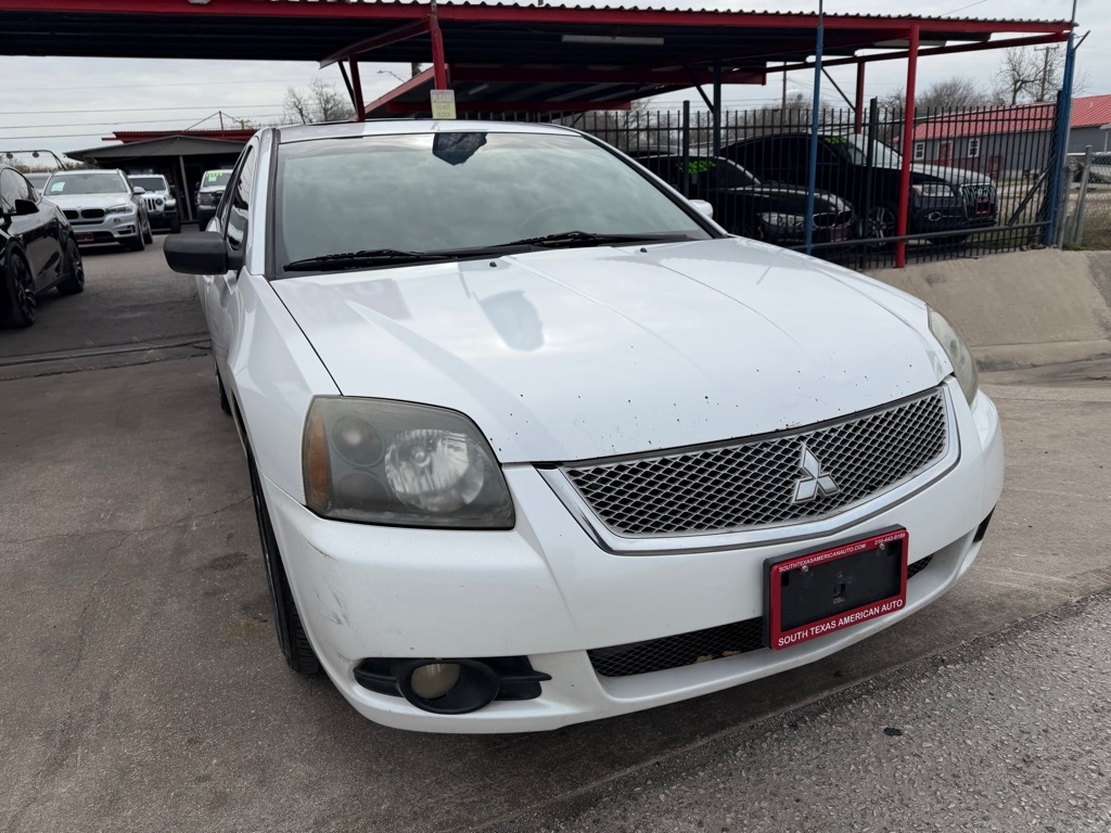 Mitsubishi Galant ES 2011