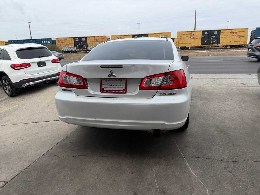 Mitsubishi Galant ES 2011