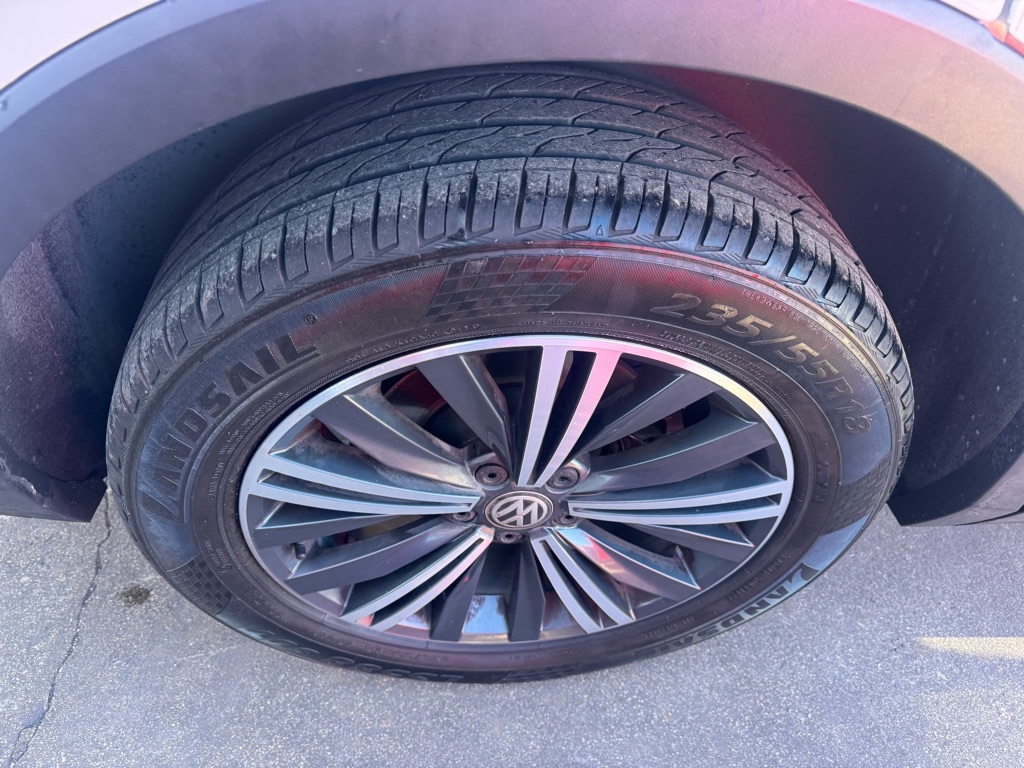 Volkswagen Tiguan SE 2018