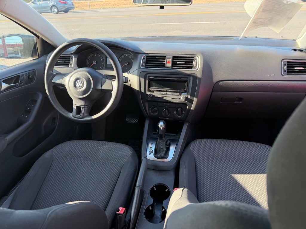 Volkswagen Jetta S 2012