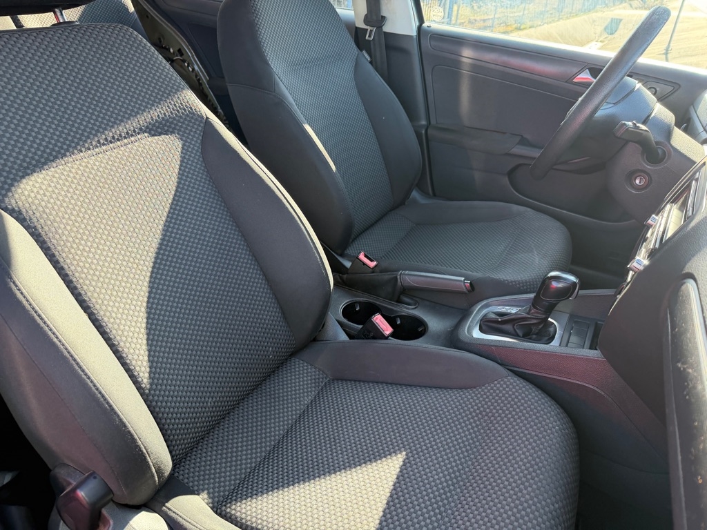 Volkswagen Jetta S 2012