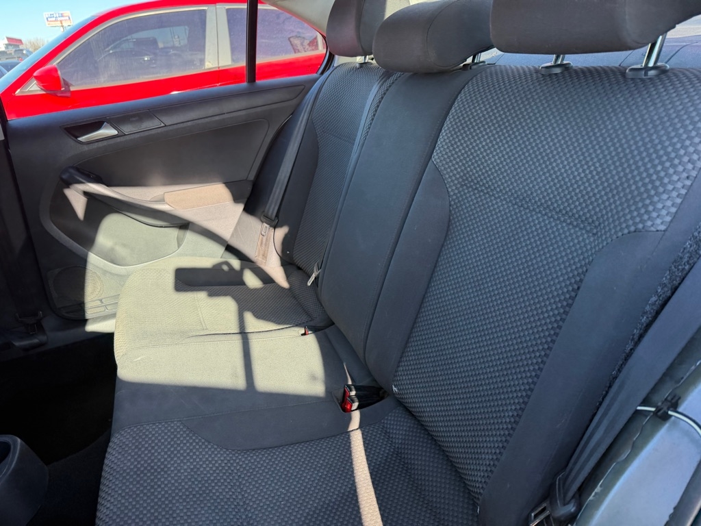 Volkswagen Jetta S 2012