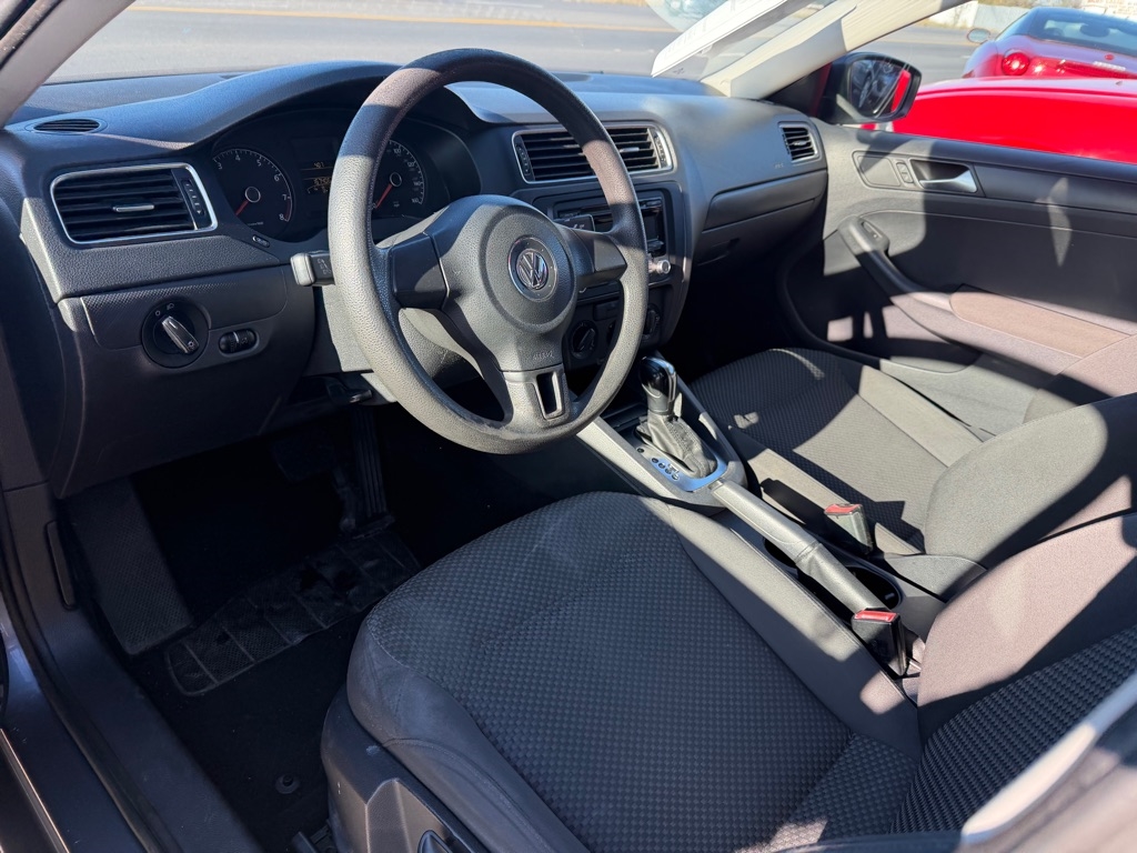 Volkswagen Jetta S 2012