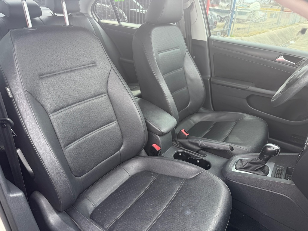 Volkswagen Jetta SE 2014