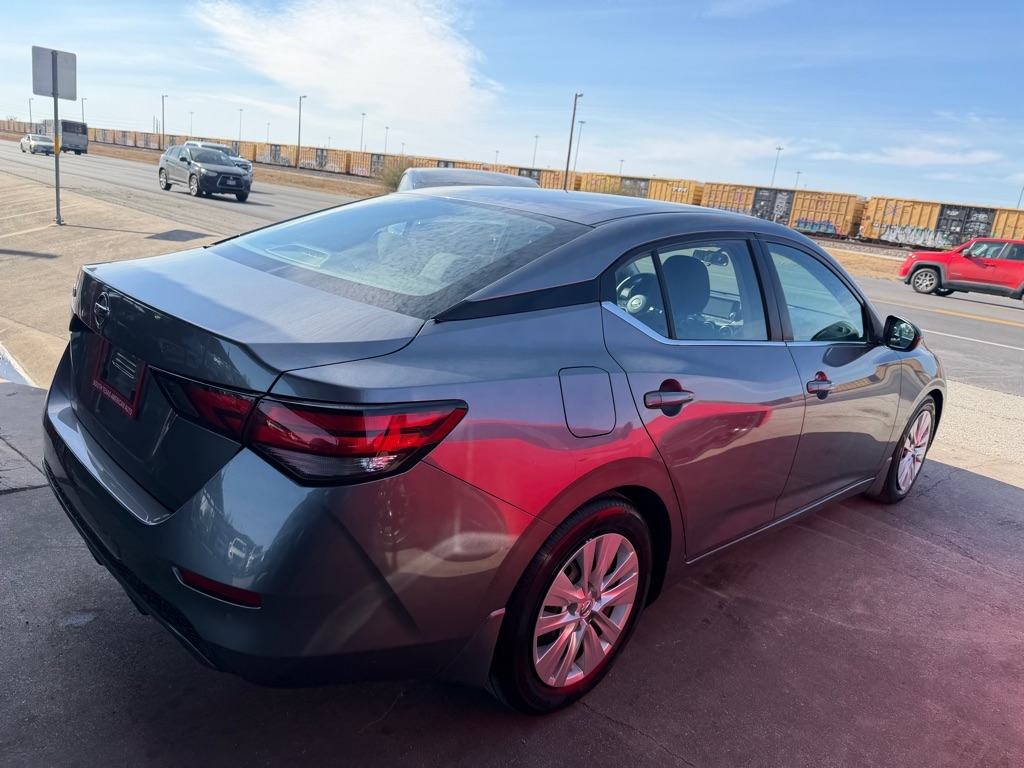 Nissan Sentra S 2020