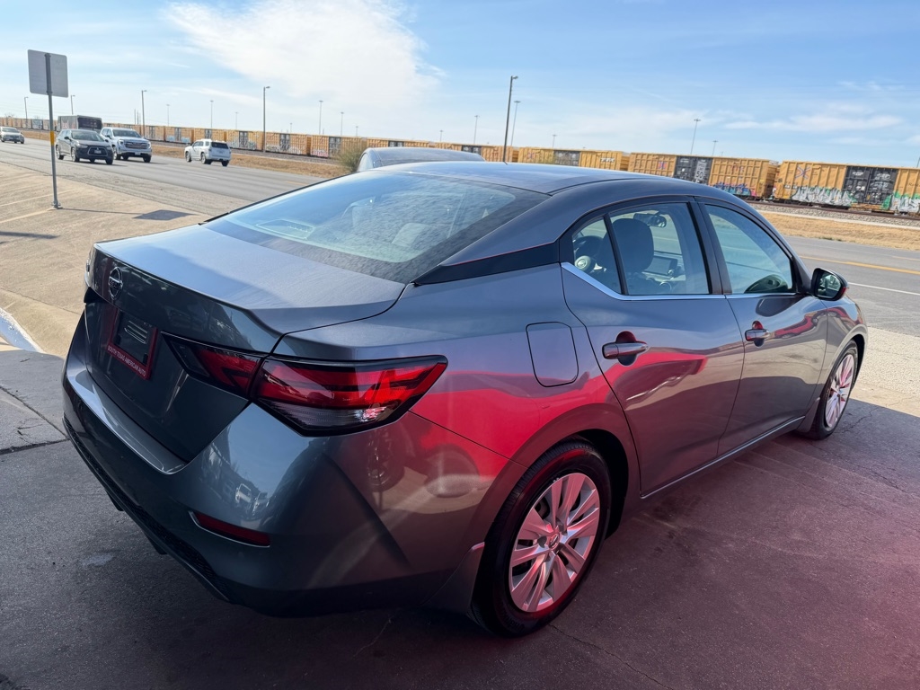 Nissan Sentra S 2020