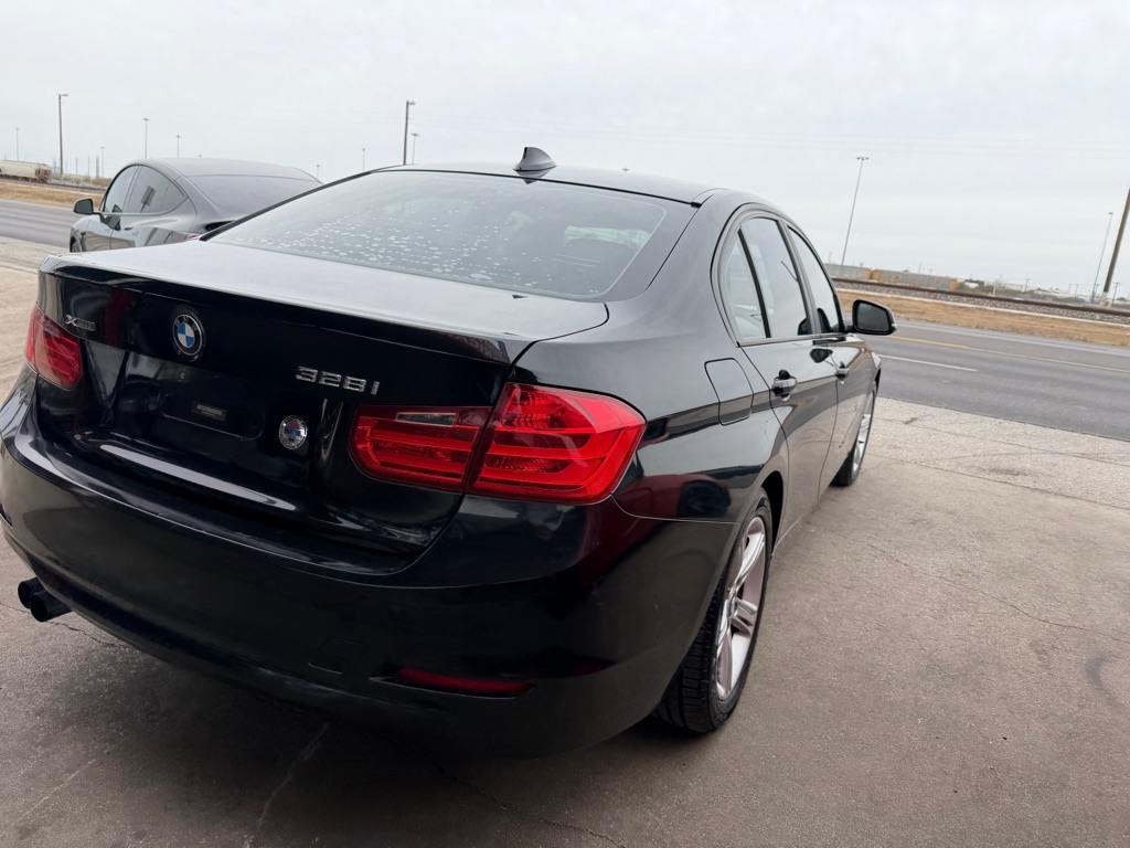 BMW 3-Series 328i xDrive Sedan - SULEV 2013